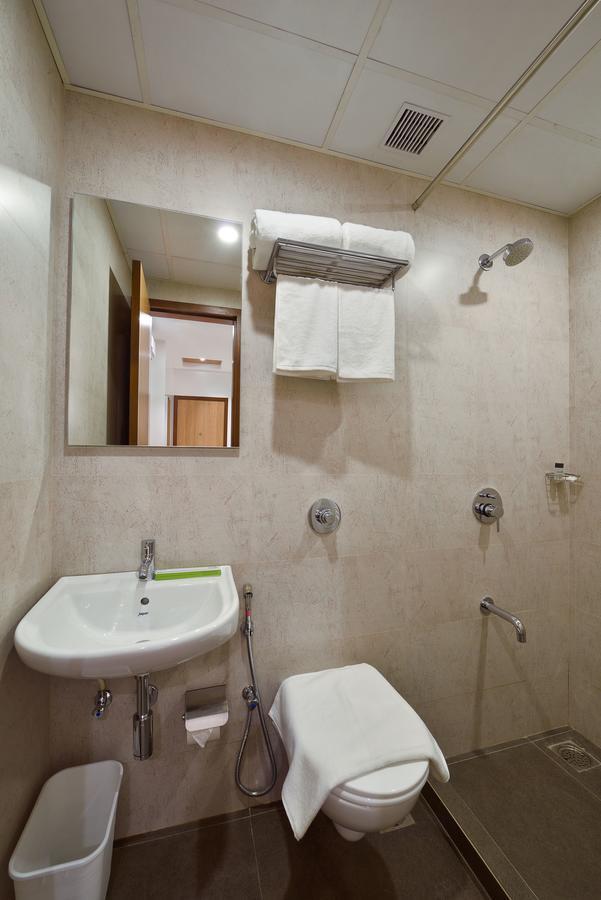 Hotel Leafio-Near Airport Mumbai Eksteriør bilde