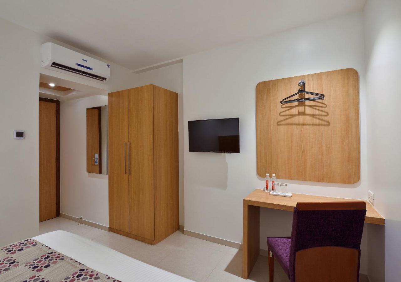 Hotel Leafio-Near Airport Mumbai Eksteriør bilde